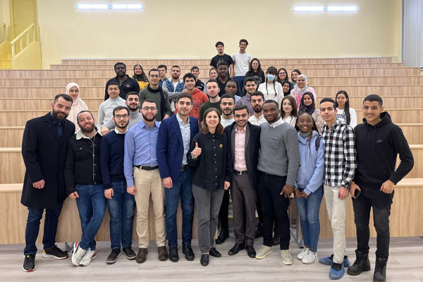 L'HISTOIRE D'UNE REUSSITE HORS LIGNE