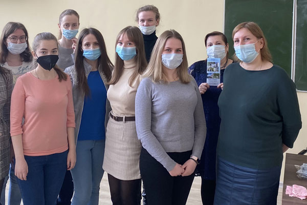 ВЫПУСКНИКОВ РЯЗГМУ ПРИГЛАСИЛИ НА РАБОТУ В ГУСЬ-ХРУСТАЛЬНЫЙ