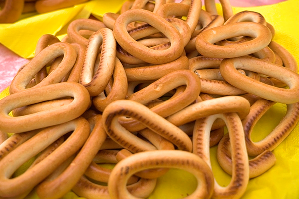 MASLENITSA : LES ÉTUDIANTS DE L'UNIVERSITÉ MÉDICALE D'ÉTAT DE RIAZAN CÉLÈBRENT LE PRINTEMPS