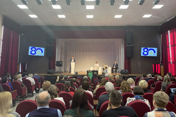 ДИСКУССИЯ ОБ ОБРАЗОВАНИИ