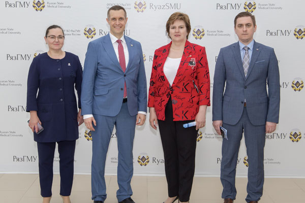 ФАРМАЦЕВТИЧЕСКИЙ ФАКУЛЬТЕТ - ДРАЙВЕР РОСТА