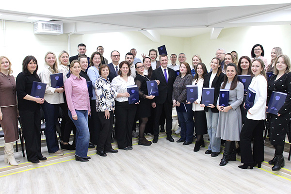 31 НОВЫЙ МАГИСТР ПРОМЫШЛЕННОЙ ФАРМАЦИИ — РЯЗГМУ ПОЗДРАВИЛ ВЫПУСКНИКОВ!