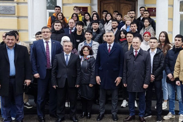 STUDENTS MET UZBEKISTAN’S AMBASSADOR