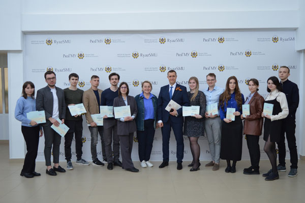 ВЫПУСКНОЙ В ШКОЛЕ МОЛОДОГО ПРЕПОДАВАТЕЛЯ РЯЗГМУ